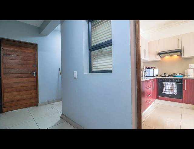 2 BEDROOM APARTMENT FOR SALE IN UMHLANGA RIDGE